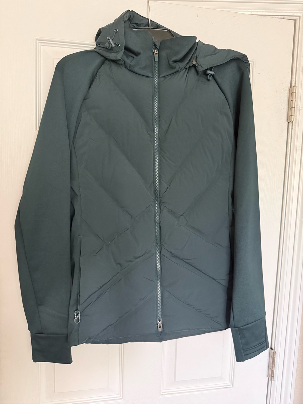 Athleta Inlet Jacket size large. Color Cypress.